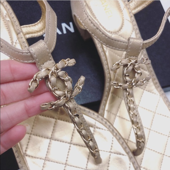 🎀SOLD🎀💯% AUTHENTIC BNIB Chanel Thong - Picture 6 of 7